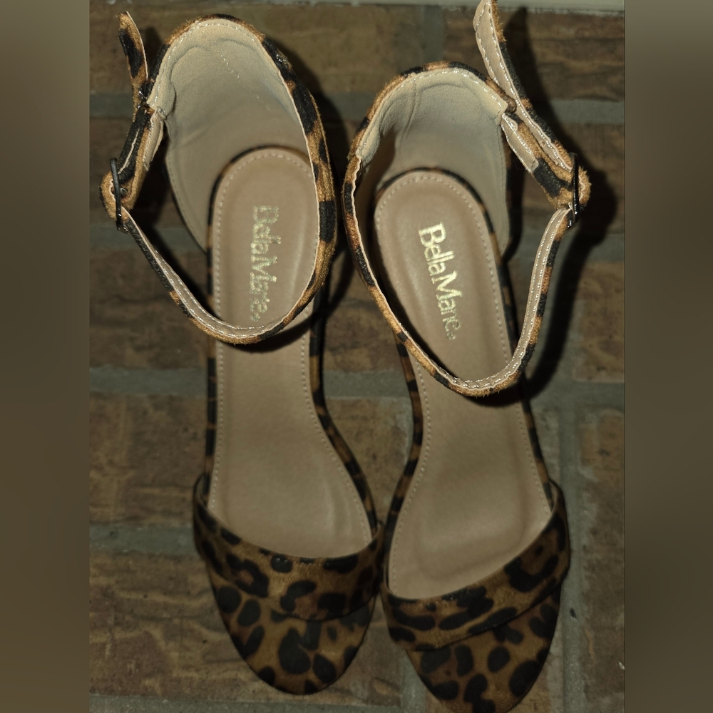 Leopard Print Block Heel Sandals - Picture 2 of 6